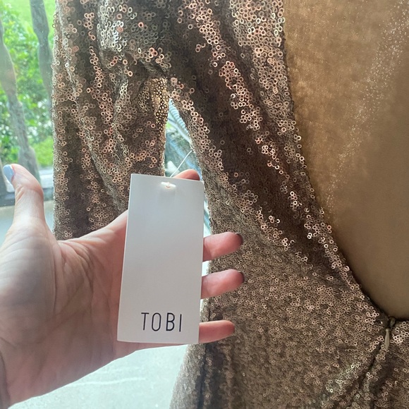 NWT Tobi sequin, bodycon mini dress, gold size S - Picture 5 of 13
